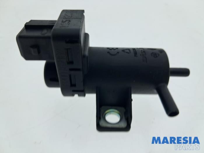 Gebruikte Turbodrukregelaar Renault Clio IV (5R) 0.9 Energy TCE 90 12V Prijs € 25,00 Margeregeling aangeboden door Maresia Parts