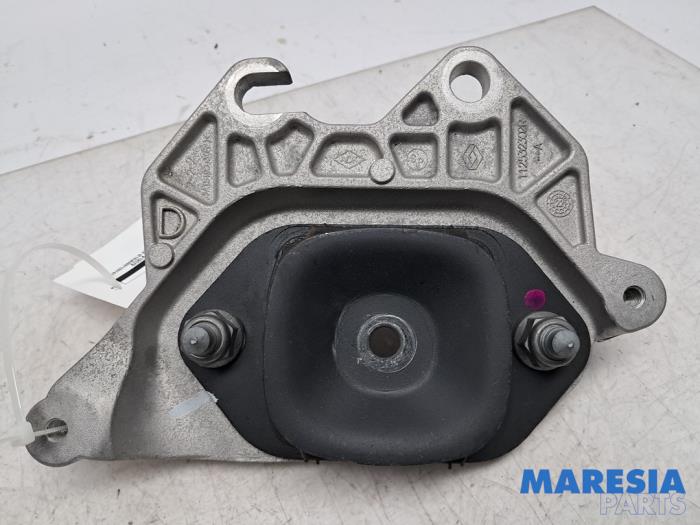 Gebruikte Motorsteun Renault Captur II (RJB) 1.3 Mild Hybrid 160 16V Prijs € 37,50 Margeregeling aangeboden door Maresia Parts