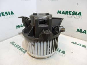 Gebruikte Kachel Ventilatiemotor Fiat Fiorino (225) 1.3 JTD 16V Multijet Prijs € 48,40 Inclusief btw aangeboden door Maresia Parts