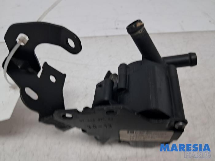 Gebruikte Waterpomp Peugeot 5008 I (0A/0E) 1.6 THP 16V Prijs € 74,99 Margeregeling aangeboden door Maresia Parts