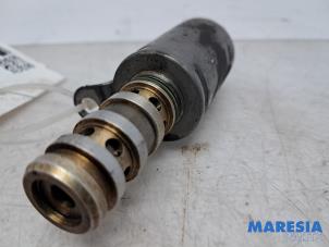 Sensor Nokkenas van een Peugeot 5008 I (0A/0E) 1.6 THP 16V 2011