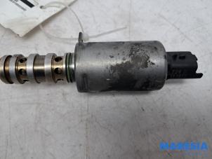 Sensor Nokkenas van een Peugeot 5008 I (0A/0E) 1.6 THP 16V 2011