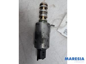 Sensor Nokkenas van een Peugeot 5008 I (0A/0E) 1.6 THP 16V 2011