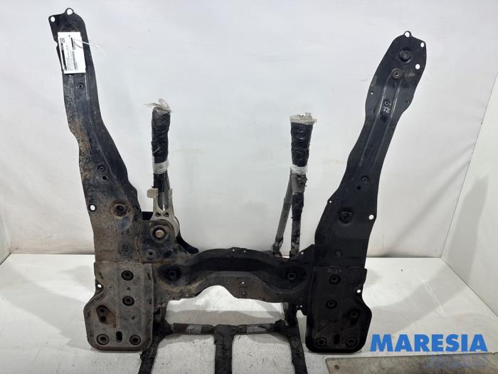 Gebruikte Subframe Peugeot Expert (G9) 2.0 HDiF 16V 130 Prijs € 181,50 Inclusief btw aangeboden door Maresia Parts
