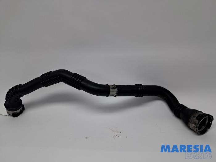 Gebruikte Intercooler Buis Renault Kangoo Express (FW) 1.5 dCi 110 Prijs € 30,25 Inclusief btw aangeboden door Maresia Parts