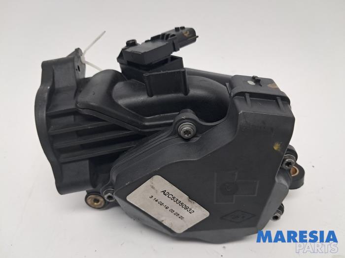 Gebruikte Gasklephuis Opel Vivaro 1.6 CDTI 95 Euro 6 Prijs € 96,79 Inclusief btw aangeboden door Maresia Parts