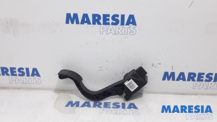 Gebruikte Sensor Gaspedaalpositie Peugeot 3008 I (0U/HU) 1.6 16V THP 155 Prijs € 65,00 Margeregeling aangeboden door Maresia Parts