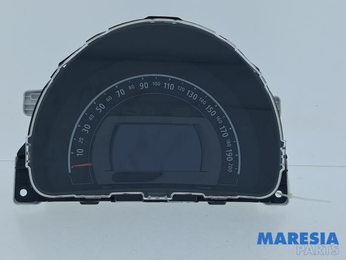 Gebruikte Cockpit Renault Twingo III (AH) 1.0 SCe 70 12V Prijs € 145,00 Margeregeling aangeboden door Maresia Parts