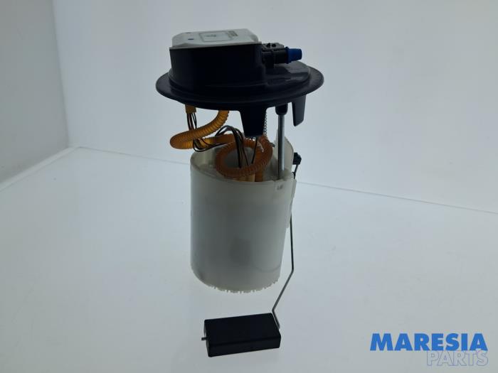 Gebruikte Tank element Pomp Citroen C3 (SX/SW) 1.2 12V e-THP PureTech 110 Prijs € 85,00 Margeregeling aangeboden door Maresia Parts