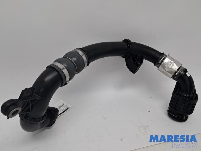Gebruikte Intercooler Buis Fiat Talento 2.0 EcoJet BiTurbo 145 Prijs € 200,00 Inclusief btw aangeboden door Maresia Parts