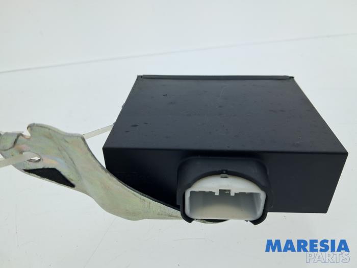 Gebruikte Central electronic module Peugeot 107 1.0 12V Prijs € 20,00 Margeregeling aangeboden door Maresia Parts