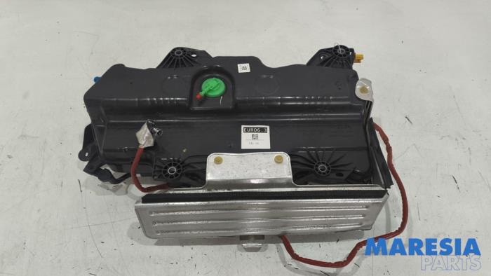 Gebruikte Tank adblue Opel Movano 2.2 D 140 Prijs € 603,79 Inclusief btw aangeboden door Maresia Parts