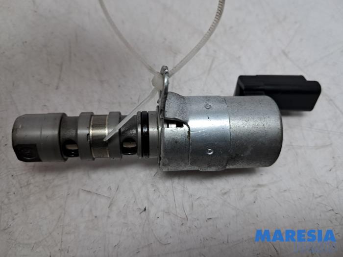 Gebruikte Nokkenas Sensor Citroen C5 III Berline (RD) 2.0 16V Prijs € 50,00 Margeregeling aangeboden door Maresia Parts