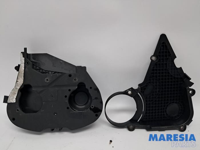Gebruikte Distributiedeksel Citroen C5 III Berline (RD) 2.0 16V Prijs € 20,00 Margeregeling aangeboden door Maresia Parts