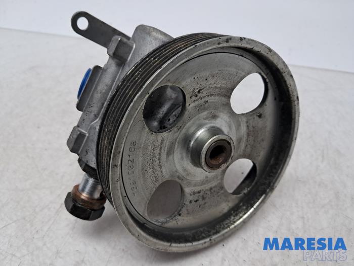 Gebruikte Pomp Servo Opel Movano 2.2 D 140 Prijs € 90,74 Inclusief btw aangeboden door Maresia Parts