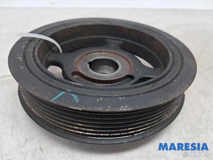 Gebruikte Krukas Poelie Renault Captur I (2R) 1.2 TCE 16V EDC Prijs € 28,95 Margeregeling aangeboden door Maresia Parts