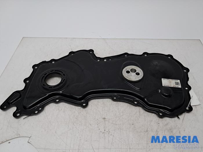 Gebruikte Distributiedeksel Renault Trafic (1FL/2FL/3FL/4FL) 1.6 dCi 95 Prijs € 42,35 Inclusief btw aangeboden door Maresia Parts