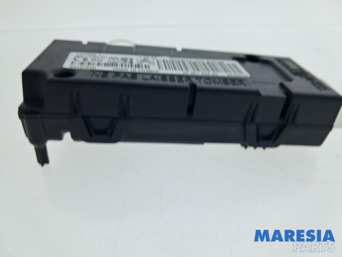 Gebruikte Module bandenspanning Peugeot RCZ (4J) 1.6 16V THP Prijs € 40,00 Margeregeling aangeboden door Maresia Parts