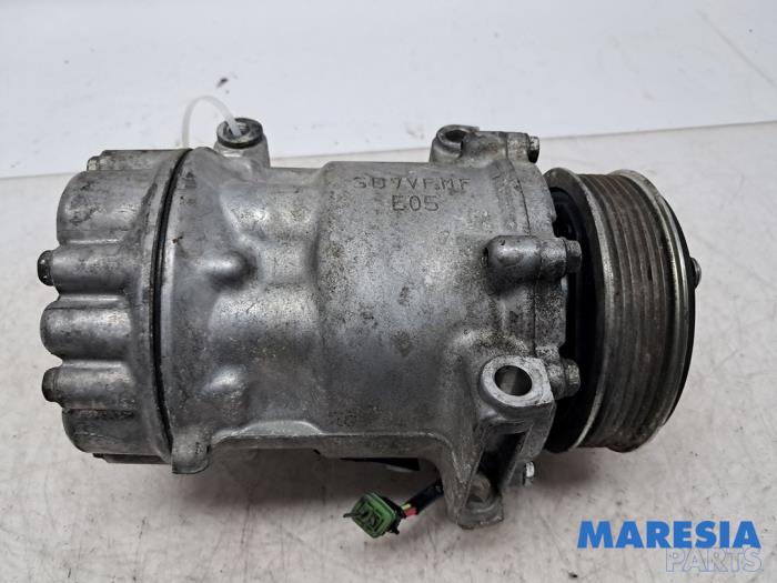 Gebruikte Pomp Airco Opel Movano 2.2 D 140 Prijs € 151,24 Inclusief btw aangeboden door Maresia Parts