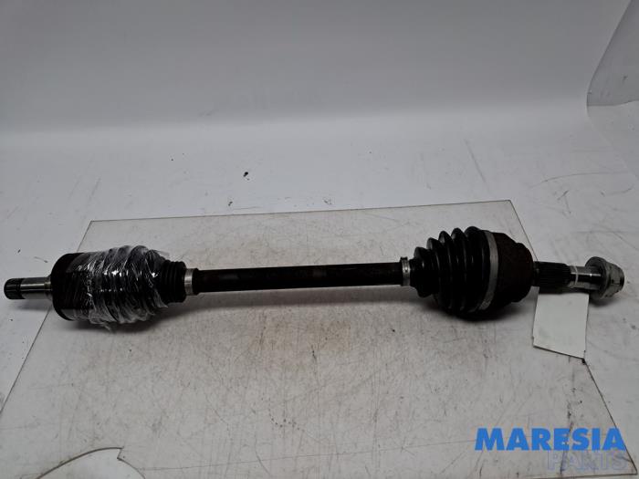 Gebruikte Aandrijfas links-voor Opel Movano 2.2 D 140 Prijs € 181,50 Inclusief btw aangeboden door Maresia Parts