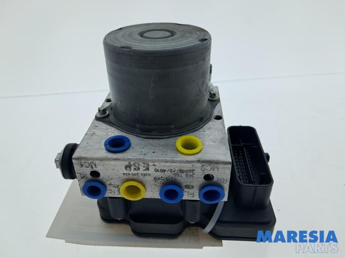 Gebruikte ABS Pomp Opel Movano 2.2 D 140 Prijs € 229,89 Inclusief btw aangeboden door Maresia Parts