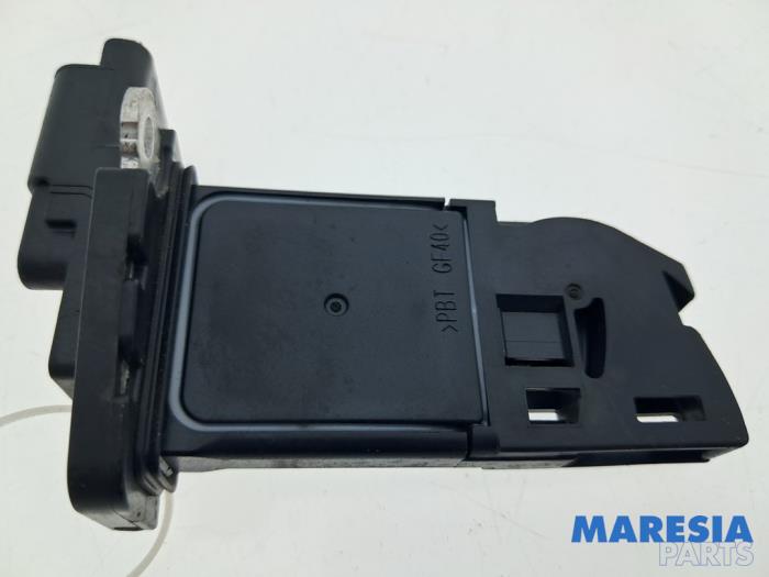 Gebruikte Luchtmassameter Opel Movano 2.2 D 140 Prijs € 22,99 Inclusief btw aangeboden door Maresia Parts