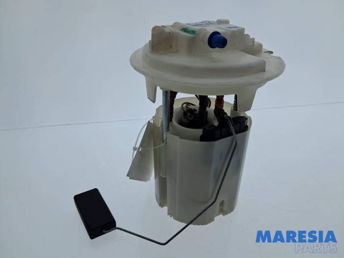 Gebruikte Tank element Pomp Peugeot 207 CC (WB) 1.6 16V Prijs € 20,00 Margeregeling aangeboden door Maresia Parts