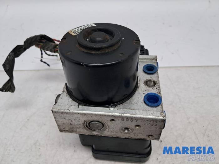 Gebruikte ABS Pomp Peugeot 207 CC (WB) 1.6 16V Prijs € 149,95 Margeregeling aangeboden door Maresia Parts