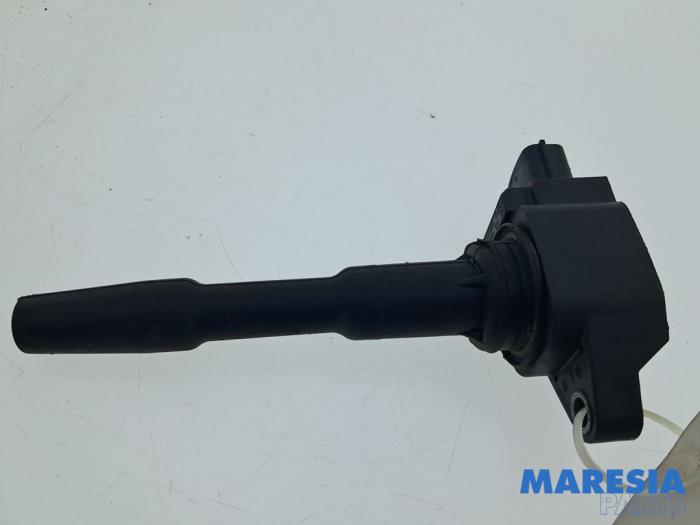 Gebruikte Pen Bobine Renault Captur I (2R) 1.2 TCE 16V EDC Prijs € 10,00 Margeregeling aangeboden door Maresia Parts
