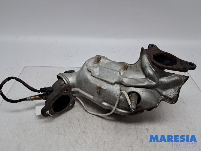 Gebruikte Katalysator Renault Captur I (2R) 1.2 TCE 16V EDC Prijs € 149,95 Margeregeling aangeboden door Maresia Parts