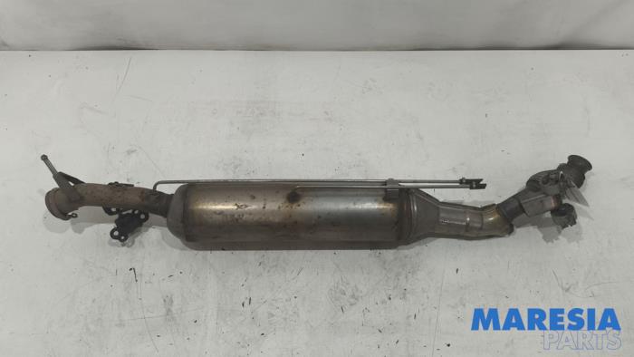 Gebruikte Roetfilter Opel Vivaro Combi 2.0 CDTI 180 Prijs € 907,50 Inclusief btw aangeboden door Maresia Parts