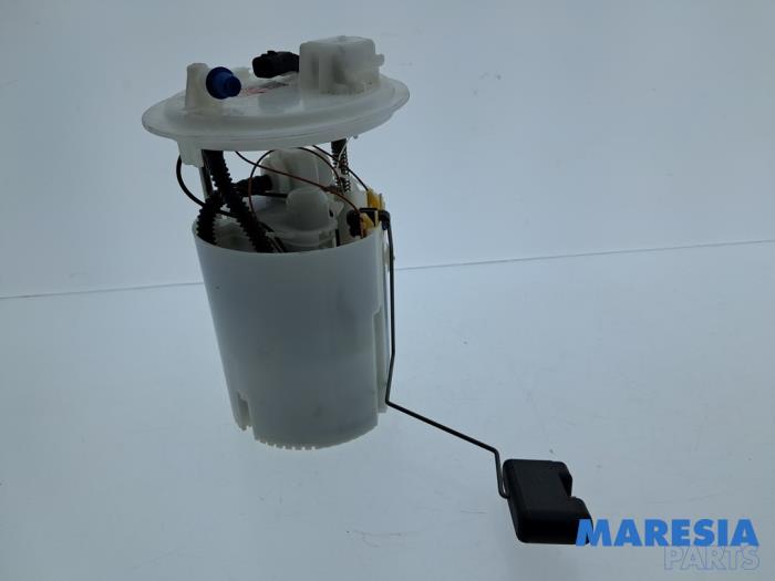 Gebruikte Tank element Pomp Renault Megane IV (RFBB) 1.6 GT Energy TCe 205 EDC Prijs € 85,00 Margeregeling aangeboden door Maresia Parts