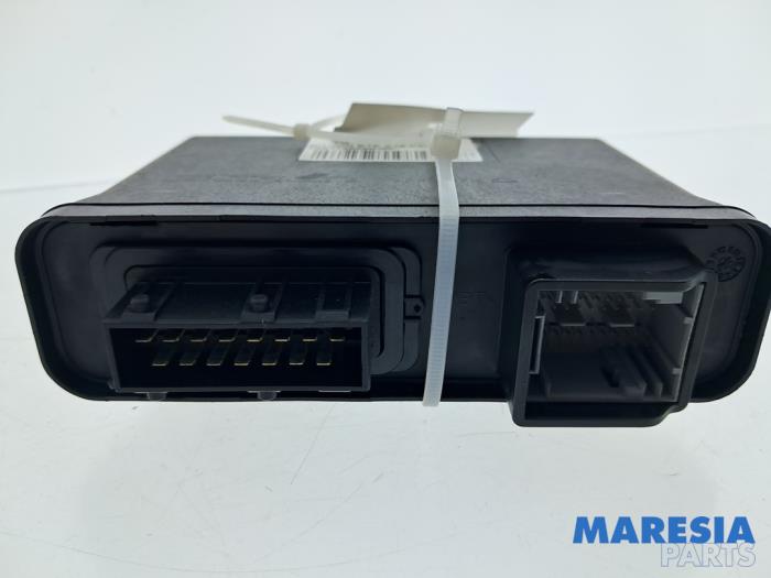 Gebruikte Cabriokap computer Peugeot 207 CC (WB) 1.6 16V Prijs € 159,99 Margeregeling aangeboden door Maresia Parts