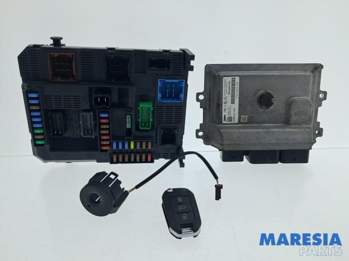 Gebruikte Computer Motormanagement Peugeot 208 I (CA/CC/CK/CL) 1.0 Vti 12V PureTech Prijs € 249,00 Margeregeling aangeboden door Maresia Parts