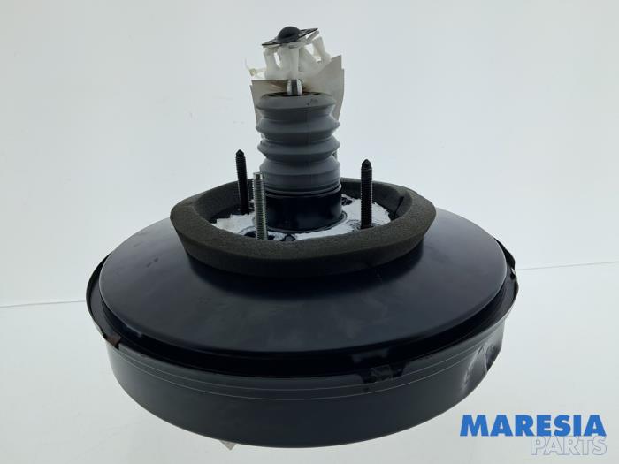 Gebruikte Rembol Opel Vivaro Combi 2.0 CDTI 180 Prijs € 60,50 Inclusief btw aangeboden door Maresia Parts