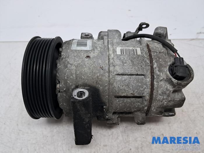 Gebruikte Aircopomp Renault Megane III CC (EZ) 1.4 16V TCe 130 Prijs € 279,00 Margeregeling aangeboden door Maresia Parts