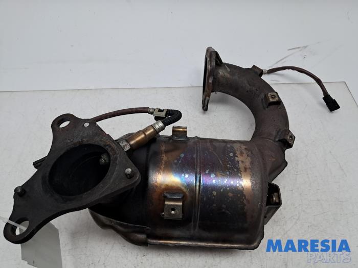 Gebruikte Katalysator Renault Megane III CC (EZ) 1.4 16V TCe 130 Prijs € 240,00 Margeregeling aangeboden door Maresia Parts