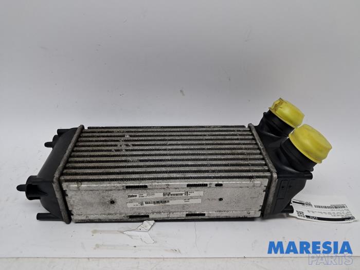 Gebruikte Intercooler Peugeot RCZ (4J) 1.6 16V THP Prijs € 35,00 Margeregeling aangeboden door Maresia Parts