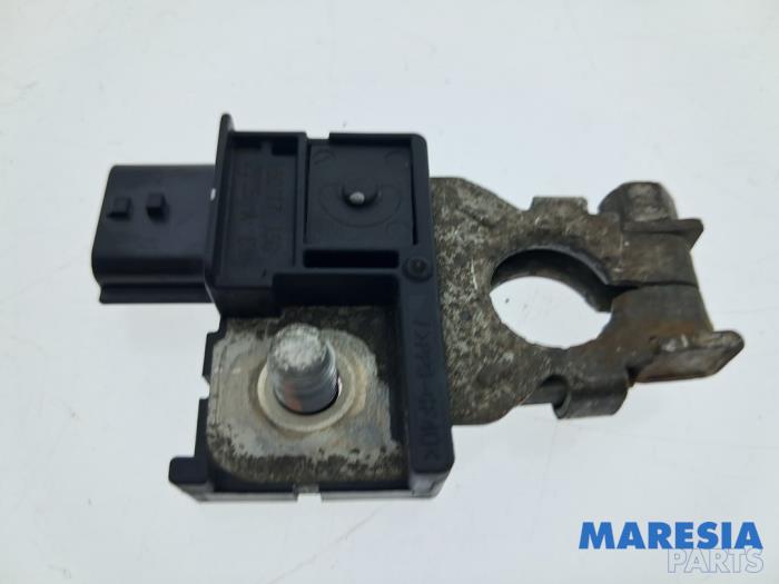 Gebruikte Accu sensor Renault Espace (RFCJ) 1.6 Tce 200 Prijs € 25,00 Margeregeling aangeboden door Maresia Parts