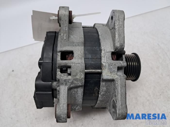 Gebruikte Dynamo Renault Espace (RFCJ) 1.6 Tce 200 Prijs € 74,99 Margeregeling aangeboden door Maresia Parts