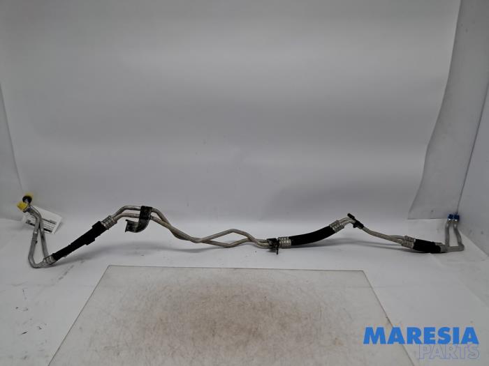 Gebruikte Oliedruk Leiding Alfa Romeo Giulia (952) 2.0 T 16V Prijs € 160,00 Margeregeling aangeboden door Maresia Parts