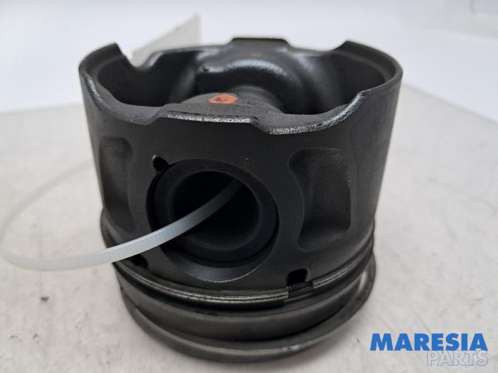 Gebruikte Zuiger Toyota ProAce 2.0 D-4D 122 16V Worker Prijs € 48,39 Inclusief btw aangeboden door Maresia Parts