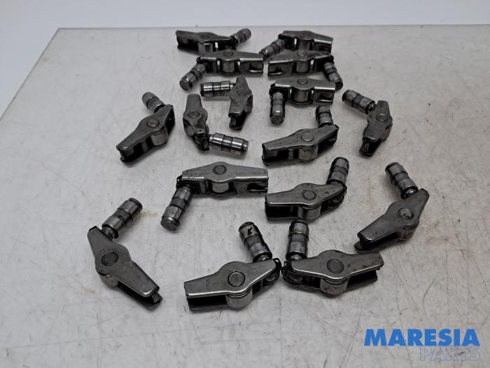 Gebruikte Tuimelaar Toyota ProAce 2.0 D-4D 122 16V Worker Prijs € 30,25 Inclusief btw aangeboden door Maresia Parts