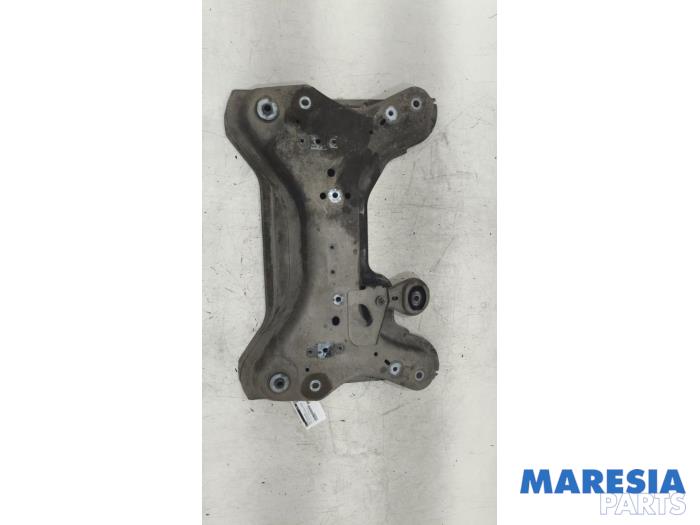 Gebruikte Subframe Renault Trafic (1FL/2FL/3FL/4FL) 1.6 dCi 140 Twin Turbo Prijs € 90,75 Inclusief btw aangeboden door Maresia Parts
