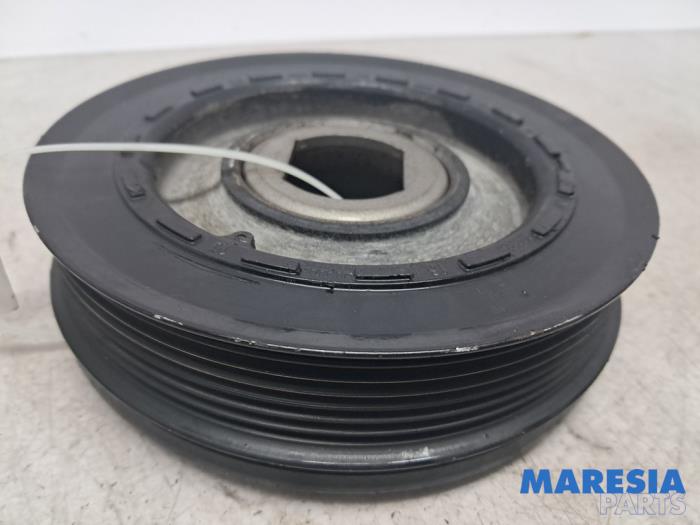 Gebruikte Poelie Krukas Renault Trafic (1FL/2FL/3FL/4FL) 1.6 dCi 125 Twin Turbo Prijs € 54,39 Inclusief btw aangeboden door Maresia Parts