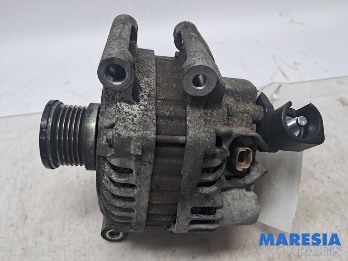 Gebruikte Alternator Peugeot RCZ (4J) 1.6 16V THP Prijs € 50,00 Margeregeling aangeboden door Maresia Parts