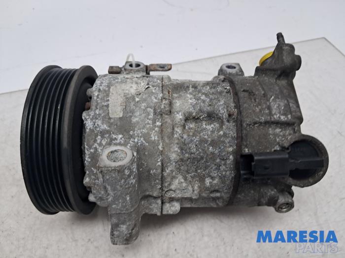 Gebruikte Pomp Airco Peugeot 308 CC (4B) 1.6 16V THP 155 Prijs € 210,00 Margeregeling aangeboden door Maresia Parts