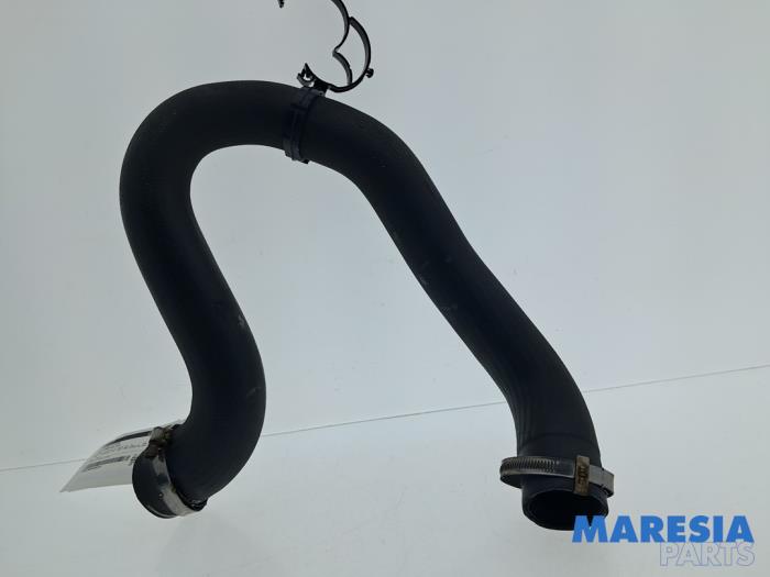 Gebruikte Intercooler Slang Opel Combo Cargo 1.5 CDTI 100 Prijs € 42,35 Inclusief btw aangeboden door Maresia Parts