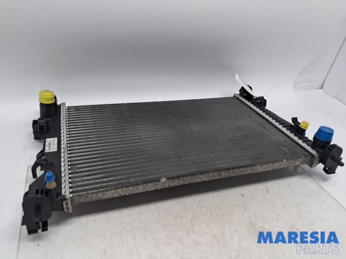 Radiateur van een Alfa Romeo Giulietta (940) 1.4 TB 16V MultiAir 2010
