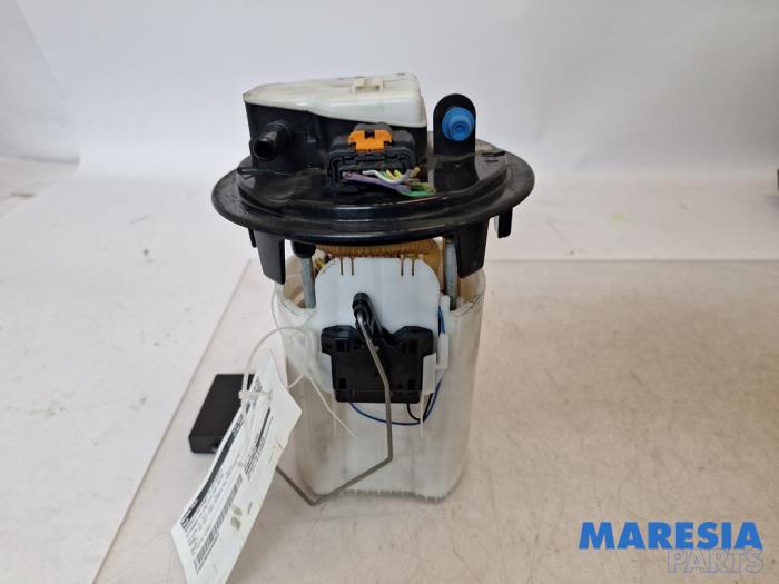Gebruikte Tank element Pomp Citroen C4 Cactus (0B/0P) 1.6 Blue Hdi 100 Prijs € 74,95 Margeregeling aangeboden door Maresia Parts
